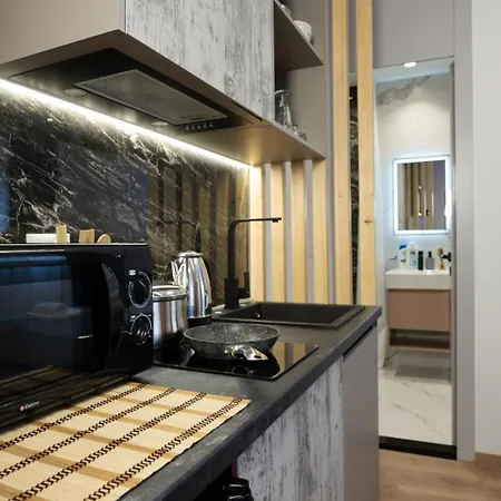 Circle Center Тирана