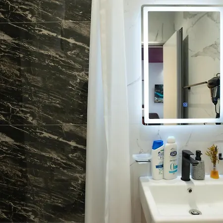 Апарт-отель Circle Center 4*