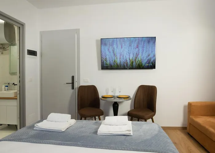 Circle Center Tirana