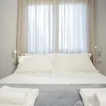 Circle Center 4*