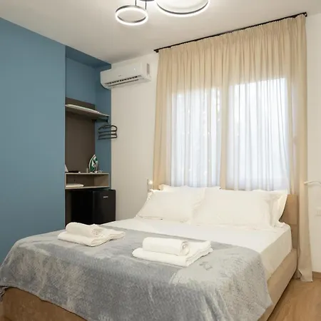 Circle Center מלון דירות טיראנה