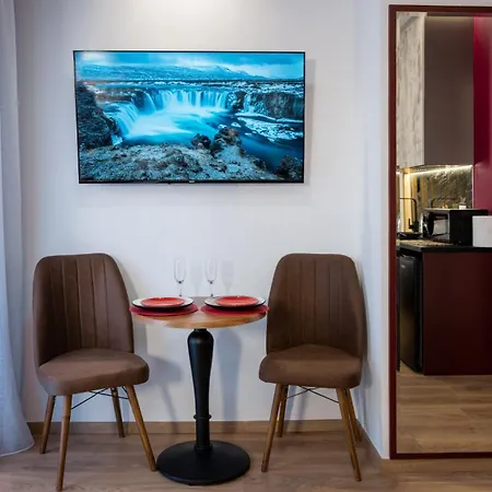 Circle Center 4* טיראנה