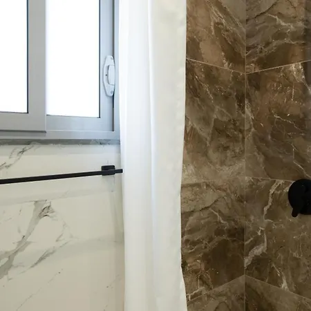 Circle Center מלון דירות 4*