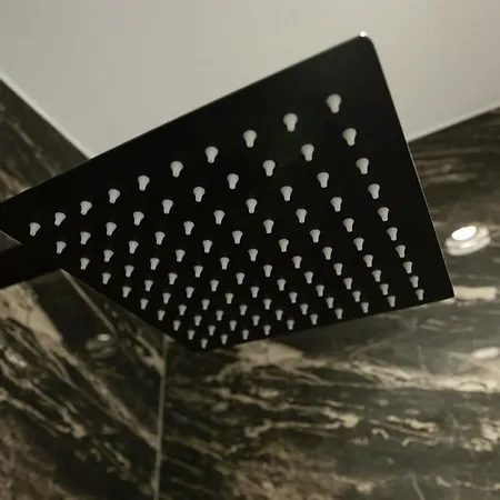 Circle Center טיראנה