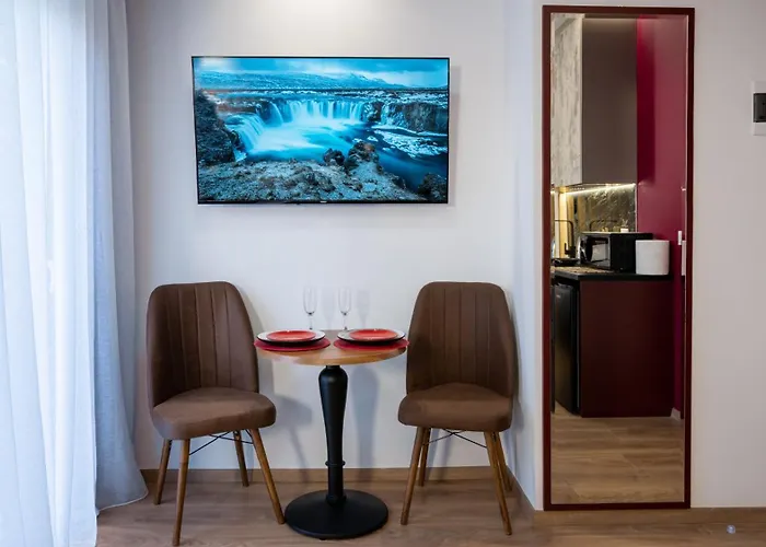 Circle Center 4* تيرانا