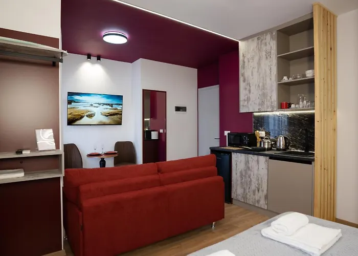 Circle Center Aparthotel 4*