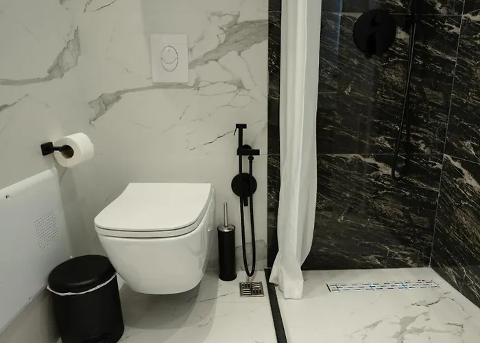 Circle Center شقة فندقية تيرانا