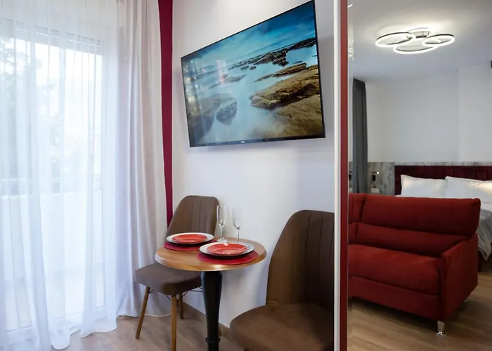 Circle Center 4* تيرانا